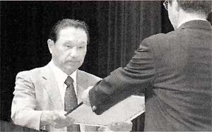 �\�����󂯂鏬�엲�v����