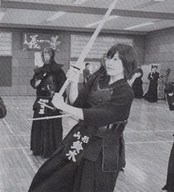 ��؈������@